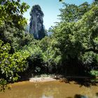 Karst Piton im Dschungel Thailand