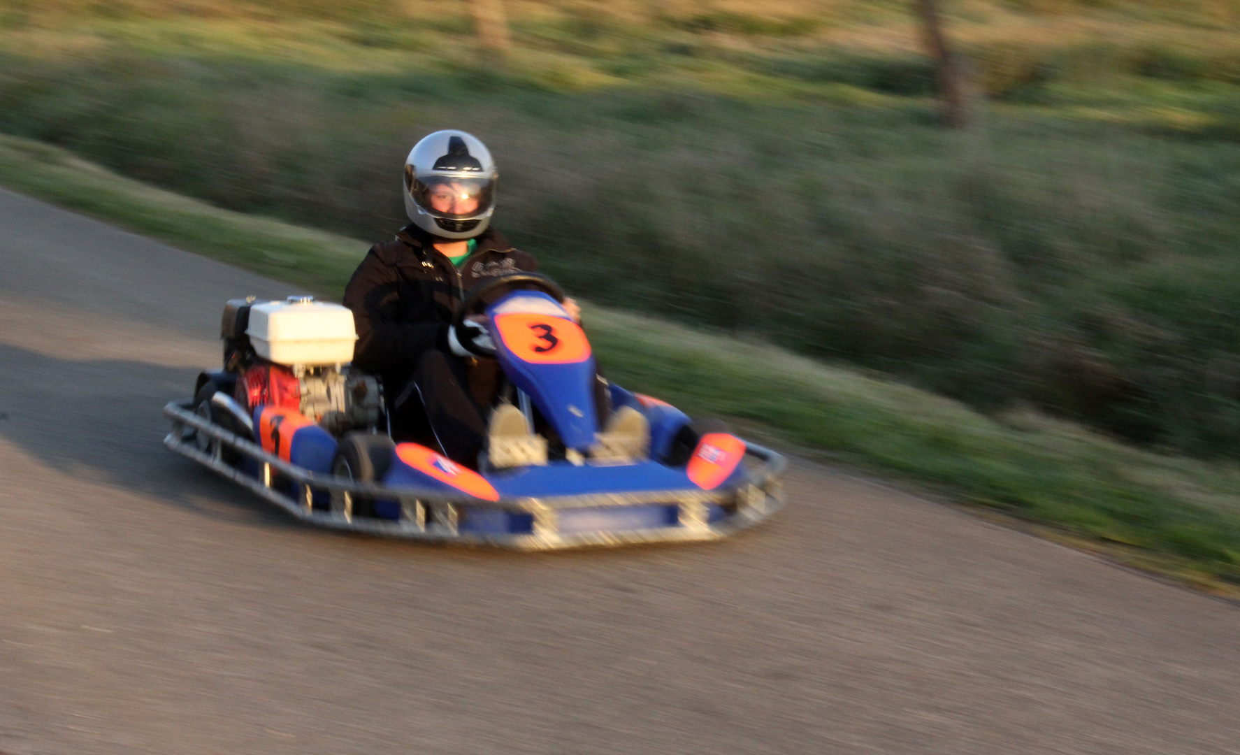 Kartfahren aufm Feldweg