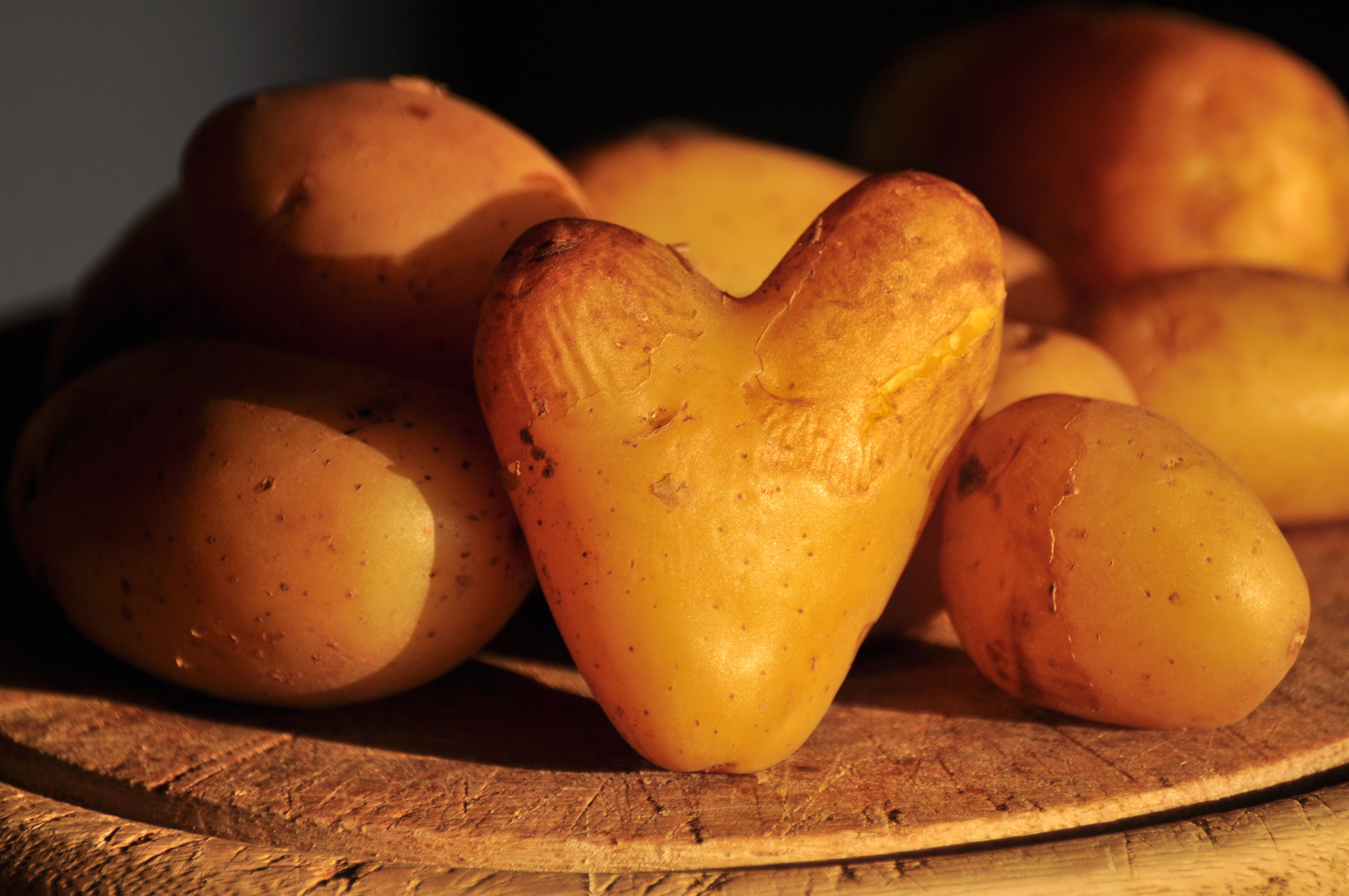 Kartoffel mit Herz! Foto & Bild stillleben, foodfotografie, sammlung