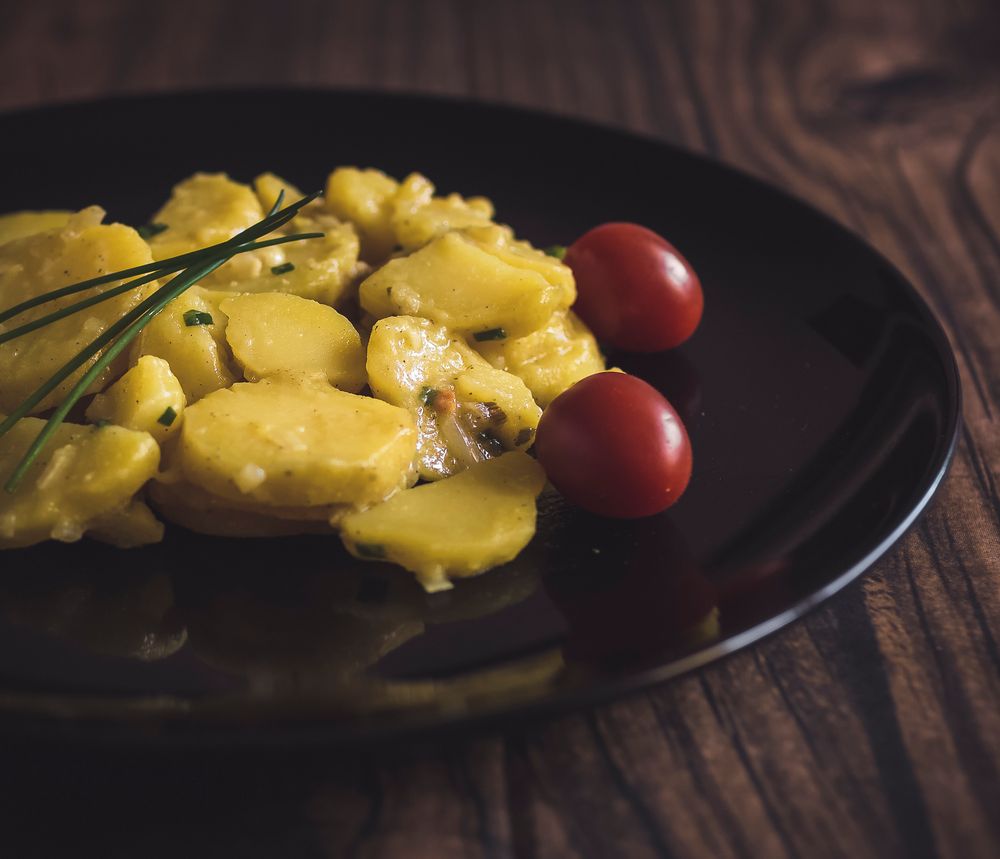 Kartoffelsalat mit Essig und Öl Foto &amp; Bild | stillleben, food ...