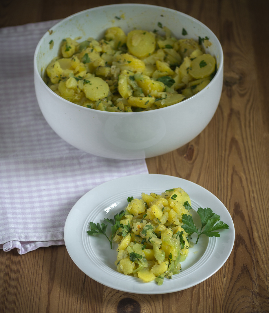 Kartoffelsalat mit Gurke 