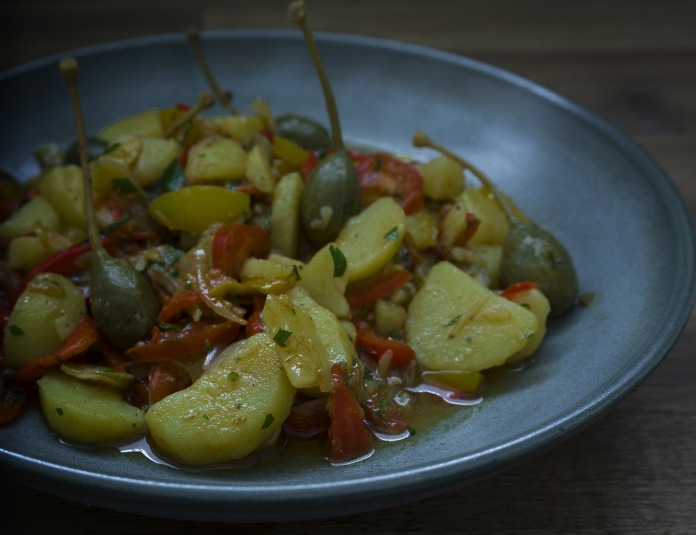 Kartoffelsalat mit Kapern,Paprika und Kirschtomaten