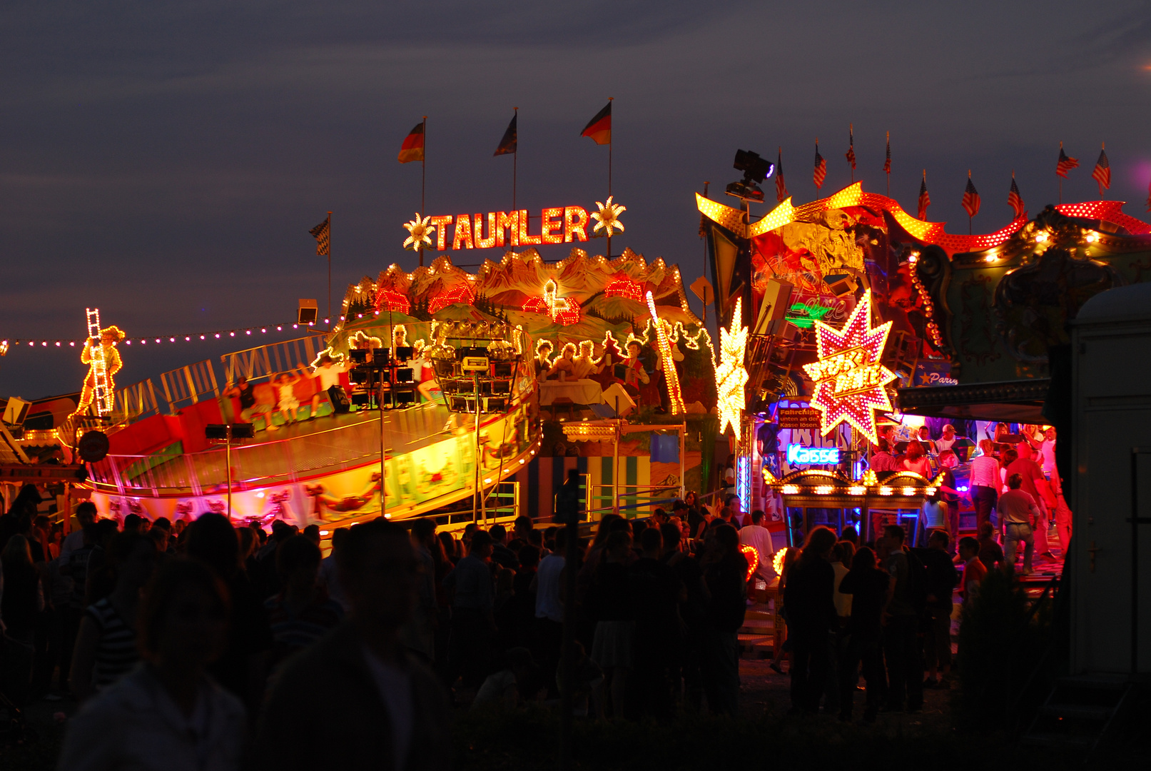 Karussell bei Nacht