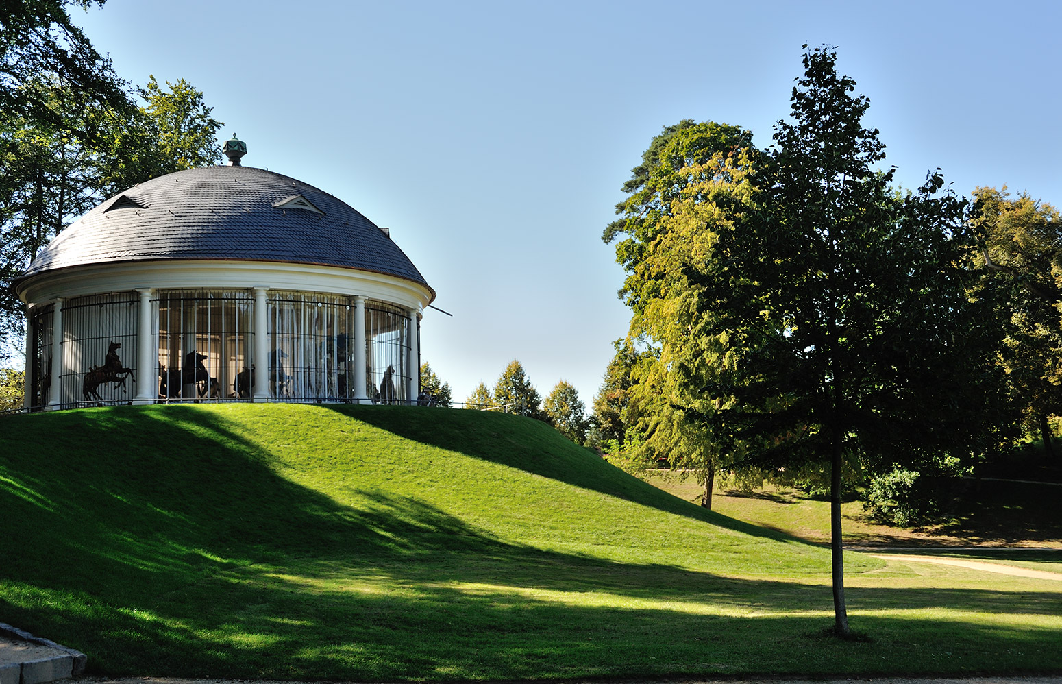 Karussell im Staatspark Wilhelmsbad