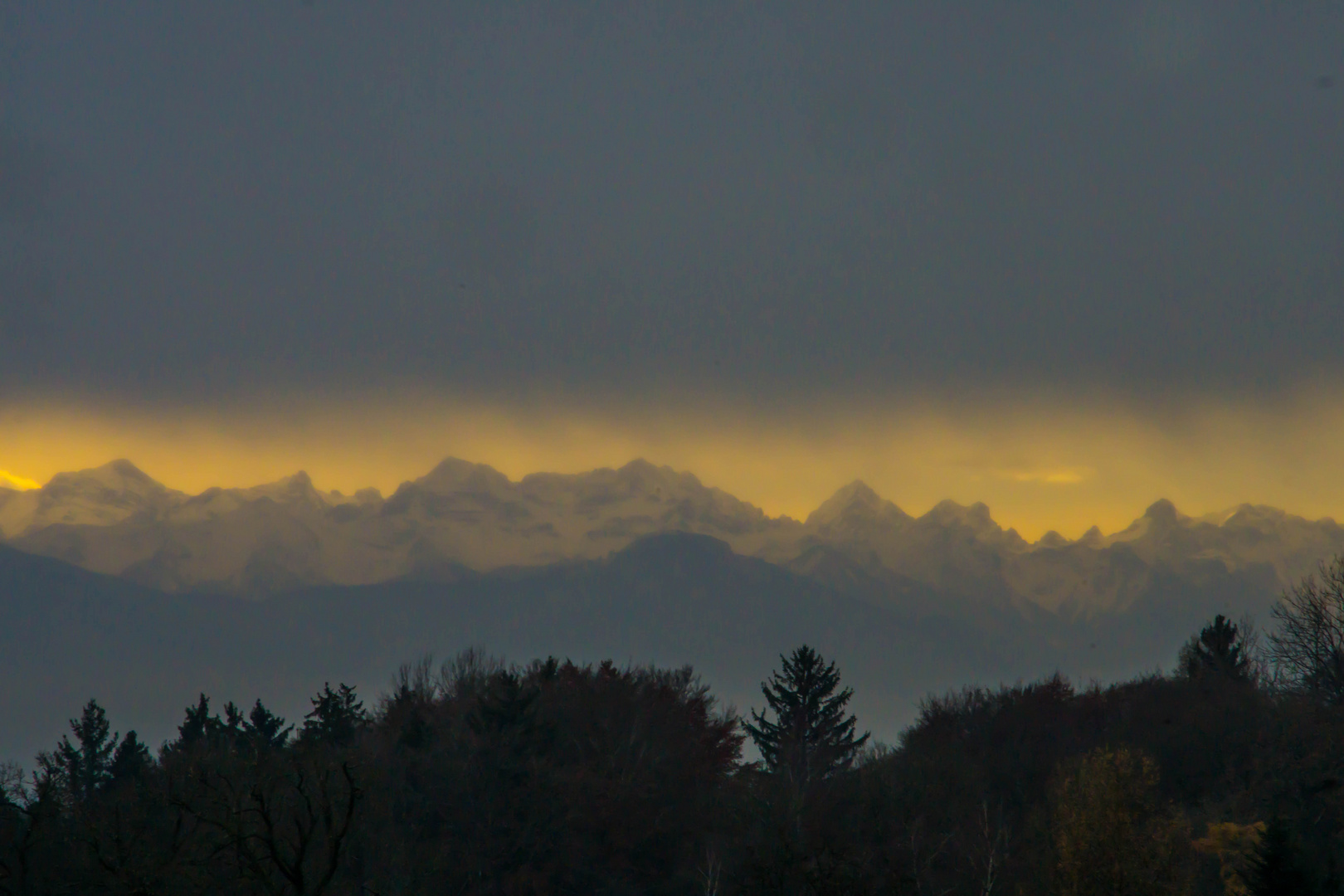 Karwendelgebirge am Mittag !