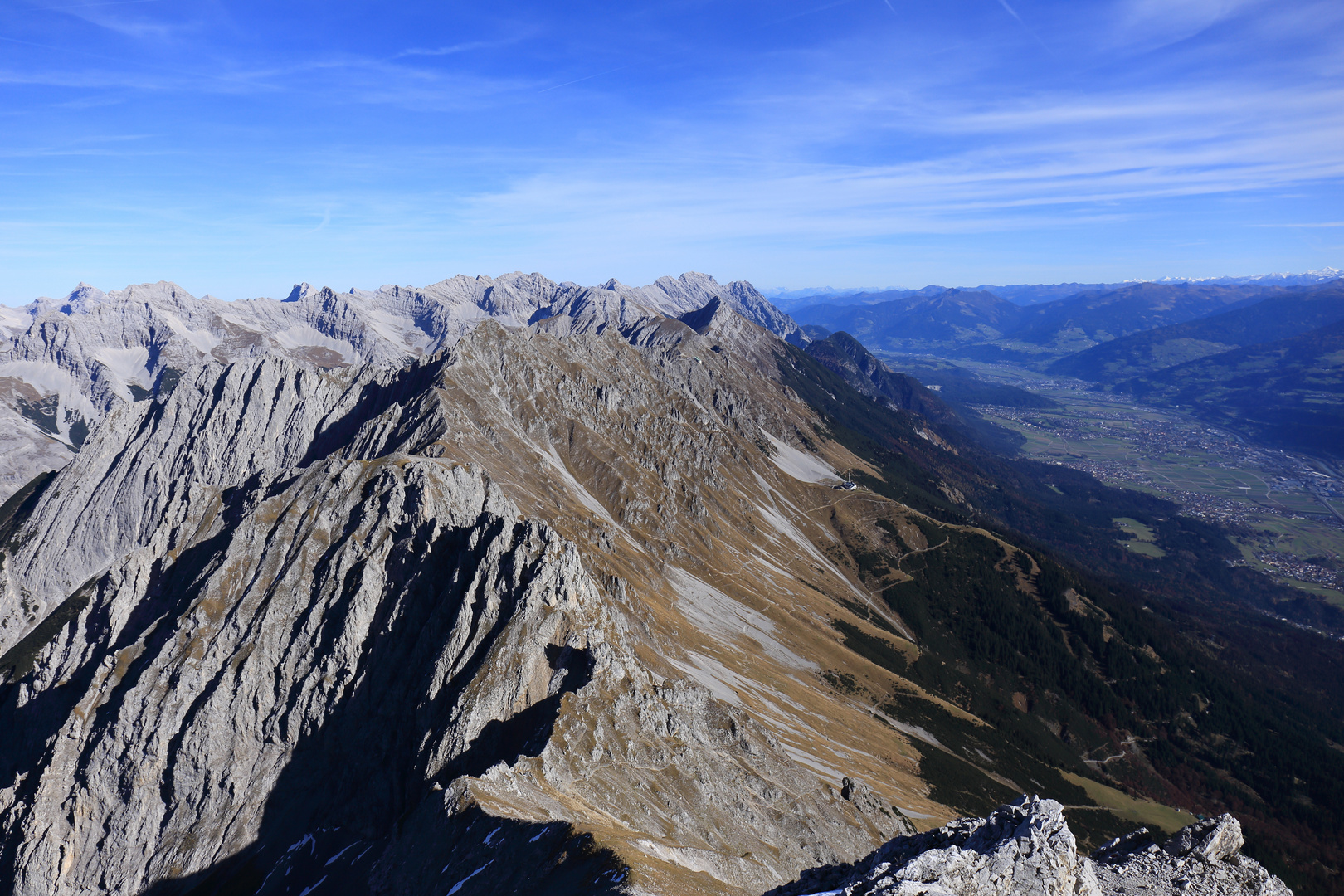 Karwendelgebirge mit Inntal