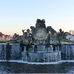 Kaskadenbrunnen von vorn