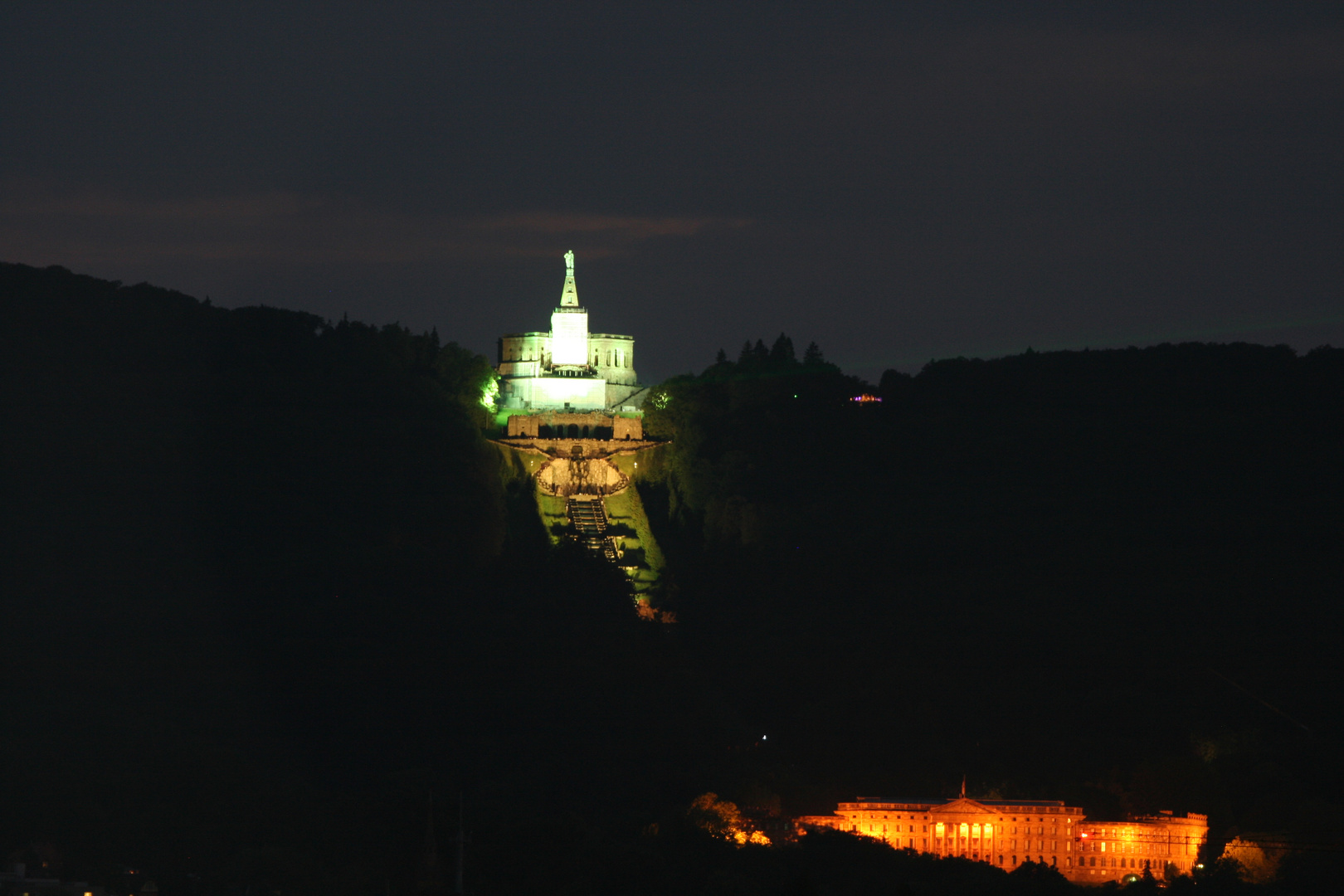 Kassel Wihelmshöhe bei Nacht