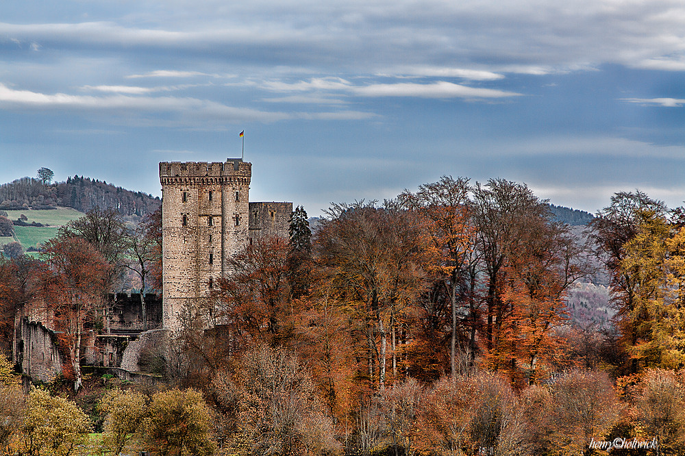 Kasselburg, jetzt mal in Farbe