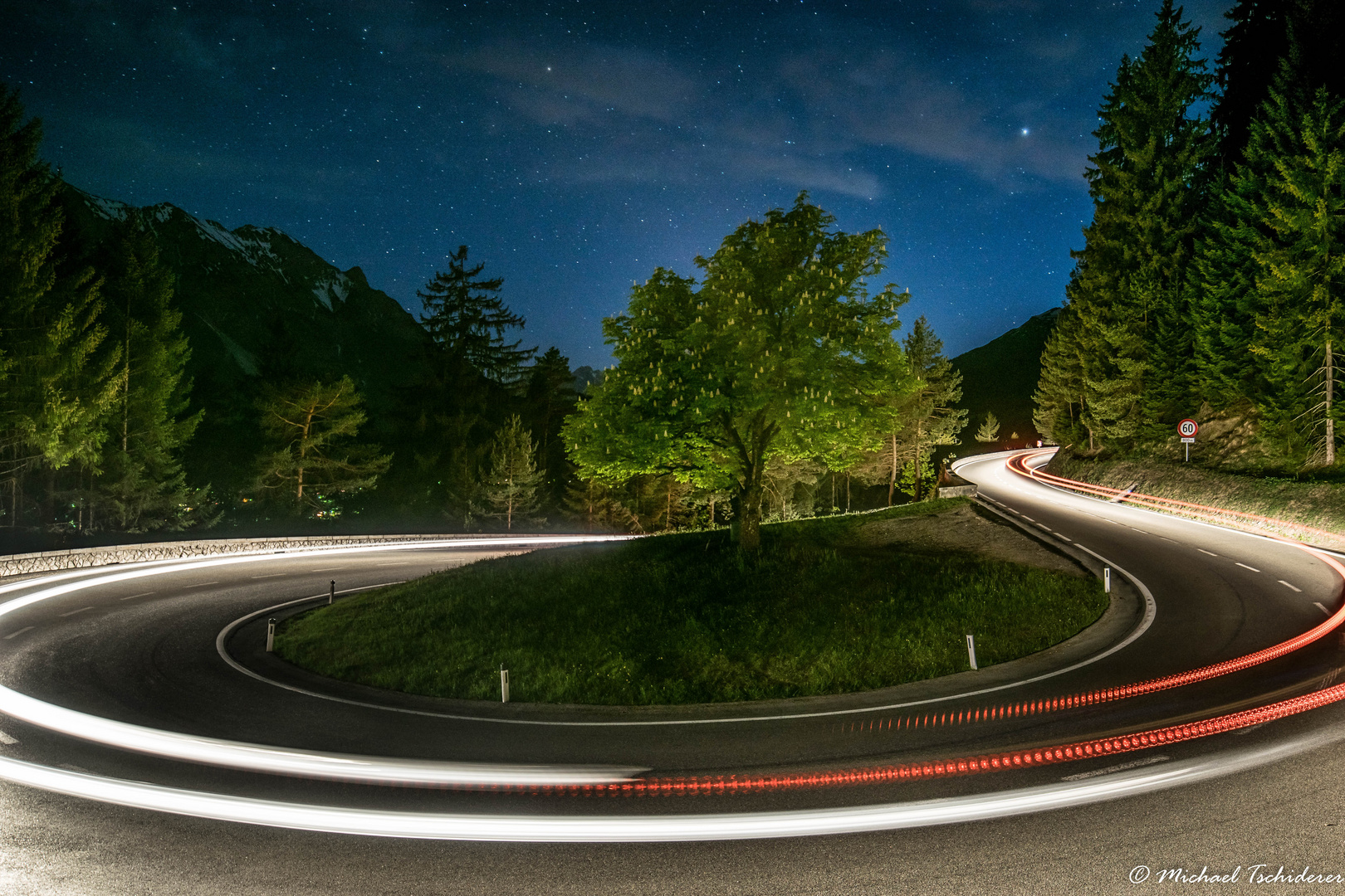 Kastanienbaum am Gaichtpass bei Nacht