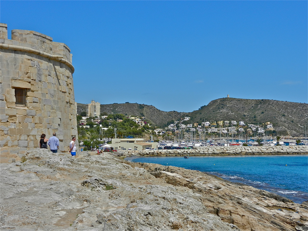 Kastell- und Hafenblick.