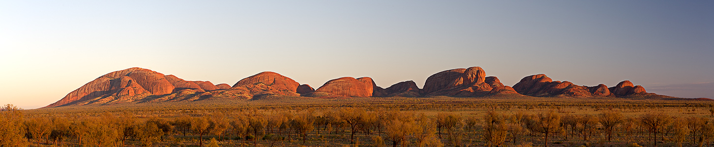 Kata Tjuta (Olgas) bei Sonnenaufgang