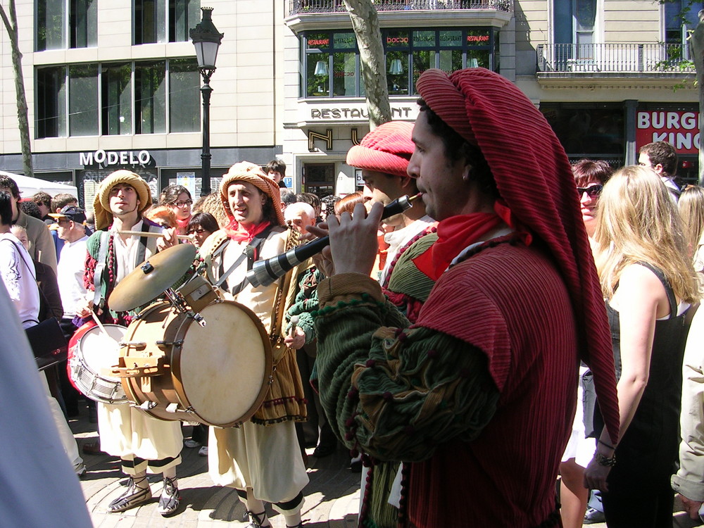 Katalanische Musikgruppe auf den Ramblas am 23. April 2008