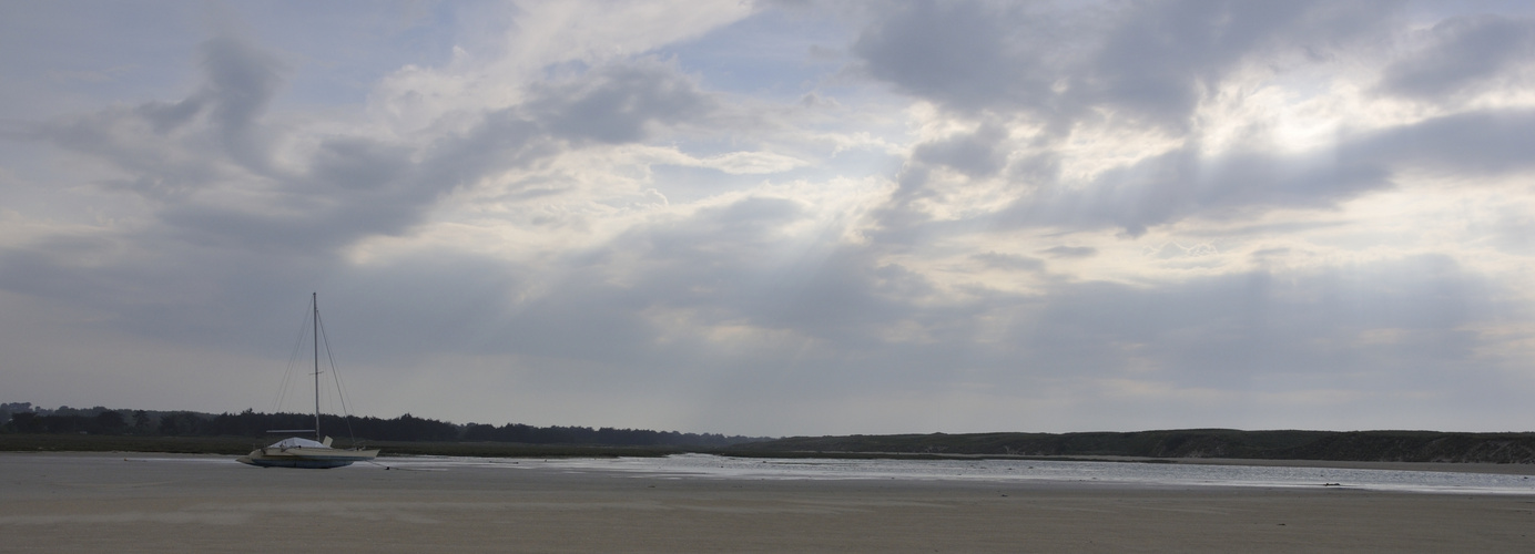 Katamaran an den Keremas, Bretagne, Plouescat