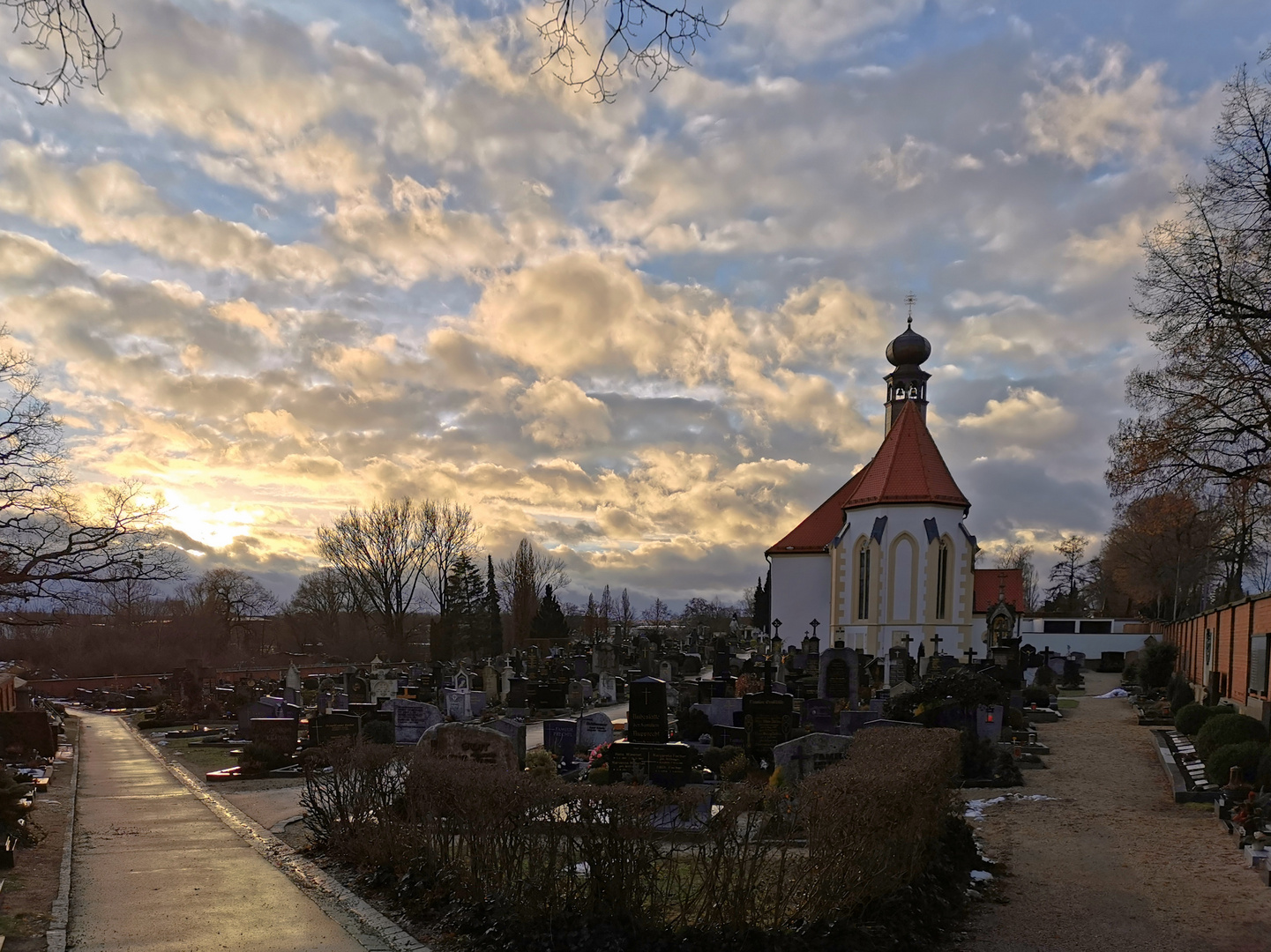 Katharinenfriedhof mit St. Katharina