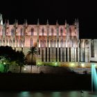 Kathedrale bei Nacht und Sturm auf Mallorca