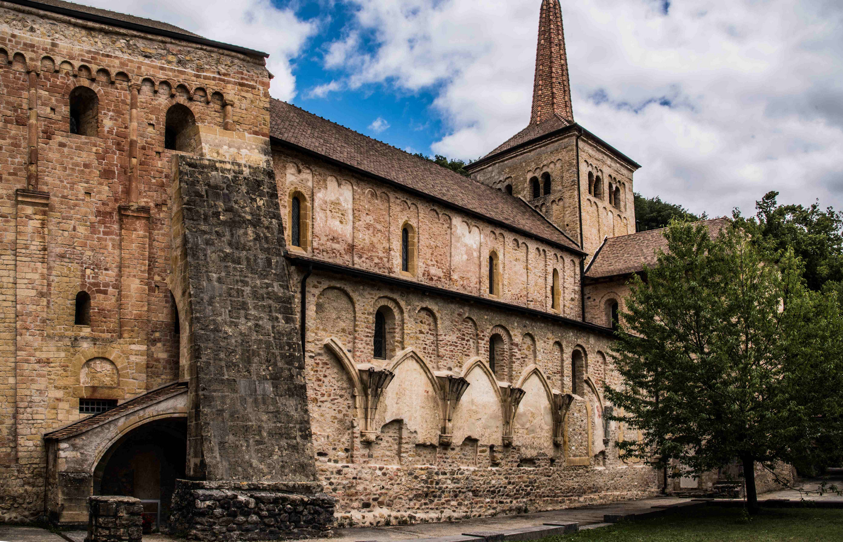 Kathedrale in Romainmotier Jura