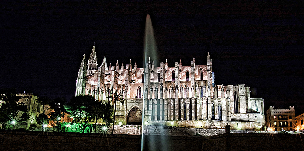 Kathedrale La Seu bei Nacht