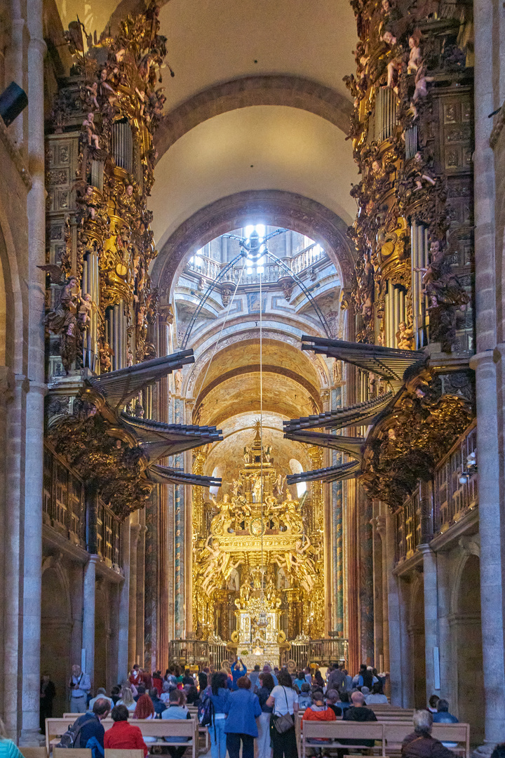 Kathedrale mit Durchblick