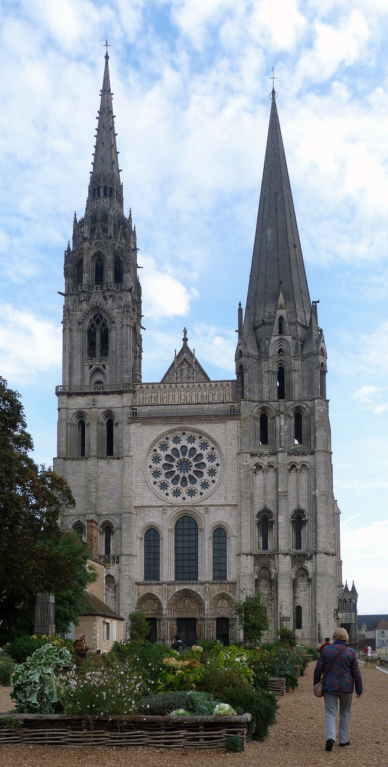  Kathedrale Notre-Dame von Chartres