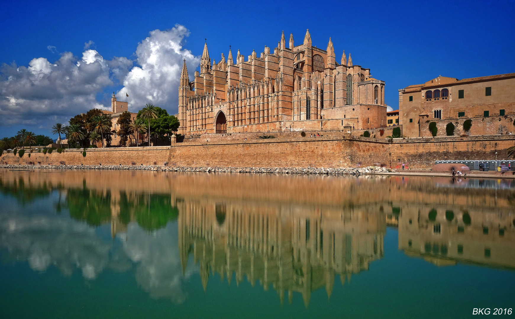 Kathedrale Palma im Spiegelbild