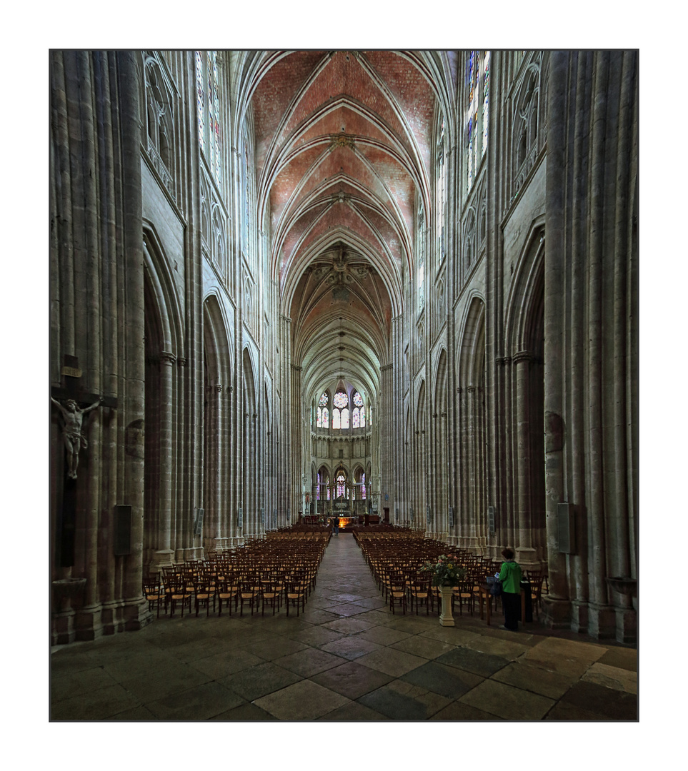 Kathedrale St. Etienne Auxerre - Langhaus