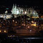 Kathedrale und der Hafen von Palma