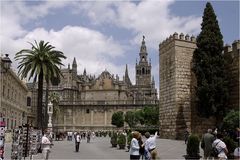 Kathedrale und Giralda-Turm