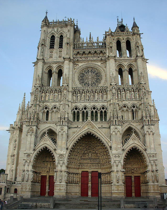 Kathedrale von Amiens am Abend....