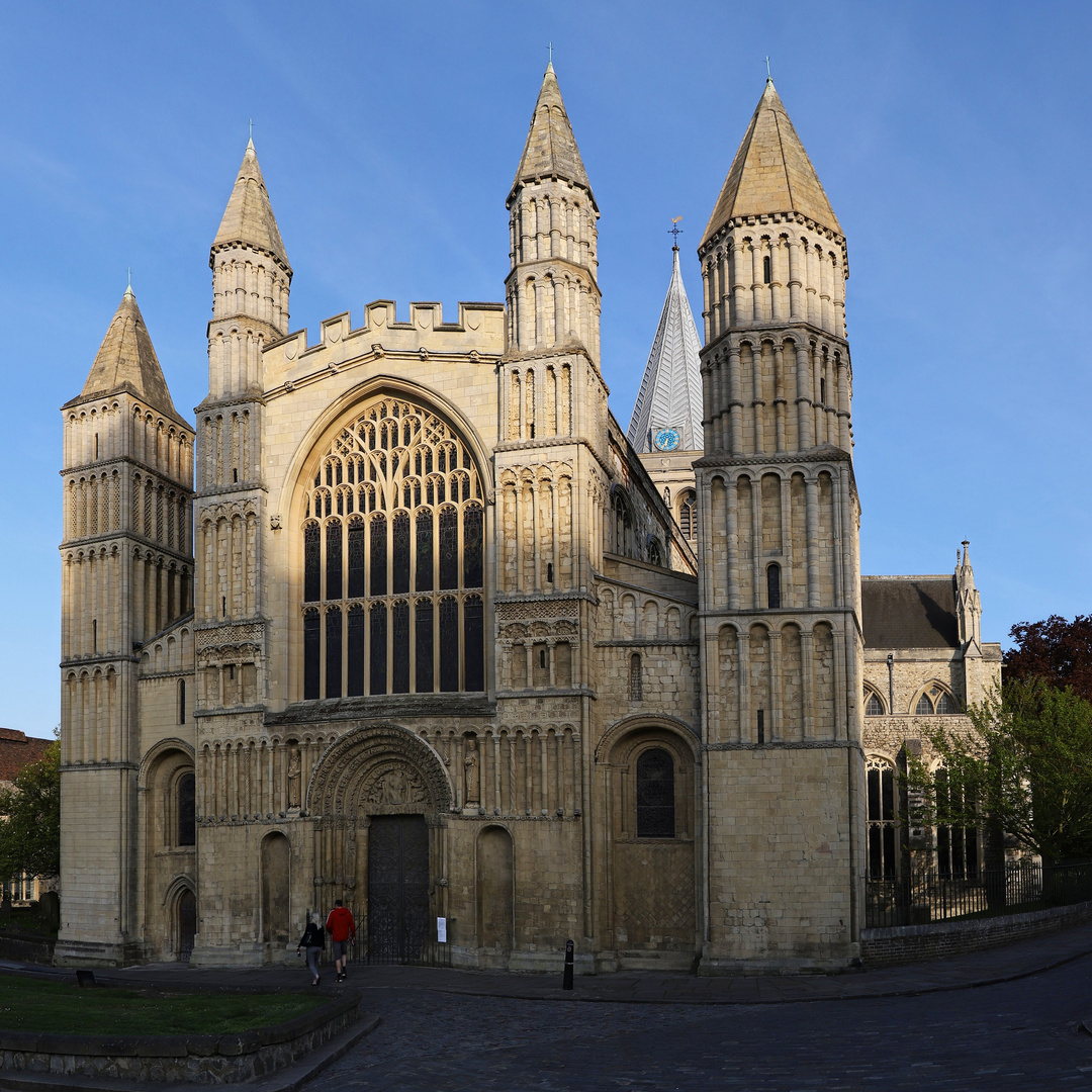 Kathedrale von Rochester (2019_04_30_EOS 6D Mark II_1762_pano_ji)