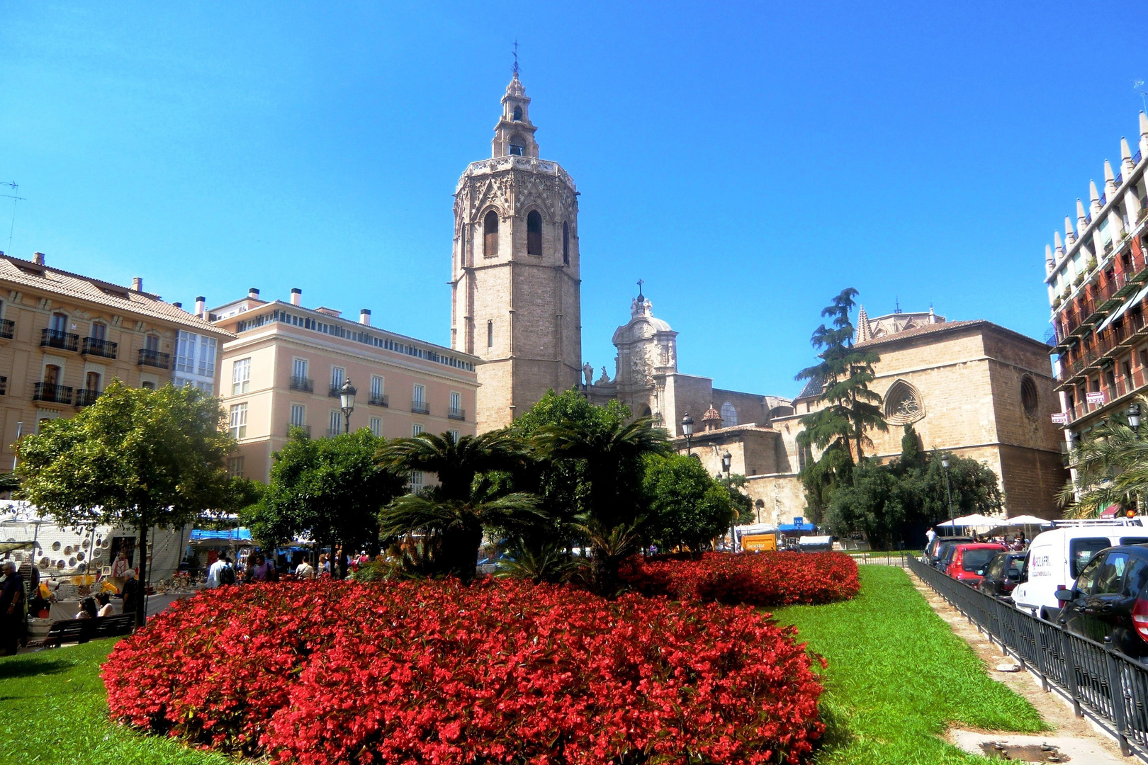 Kathedrale von Valencia mit dem Glockenturm El Micalet!