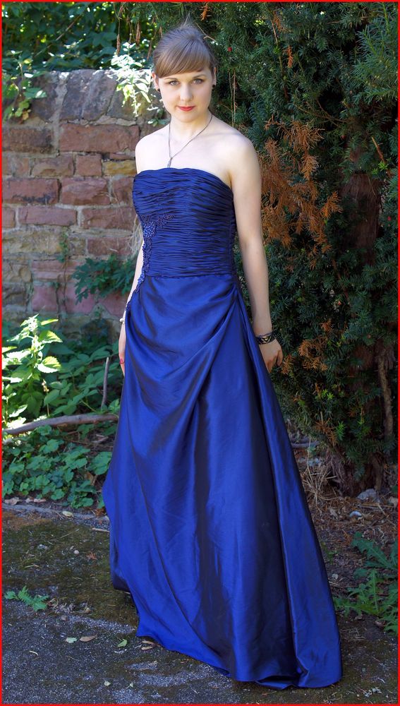 Kathi im Abendkleid 3