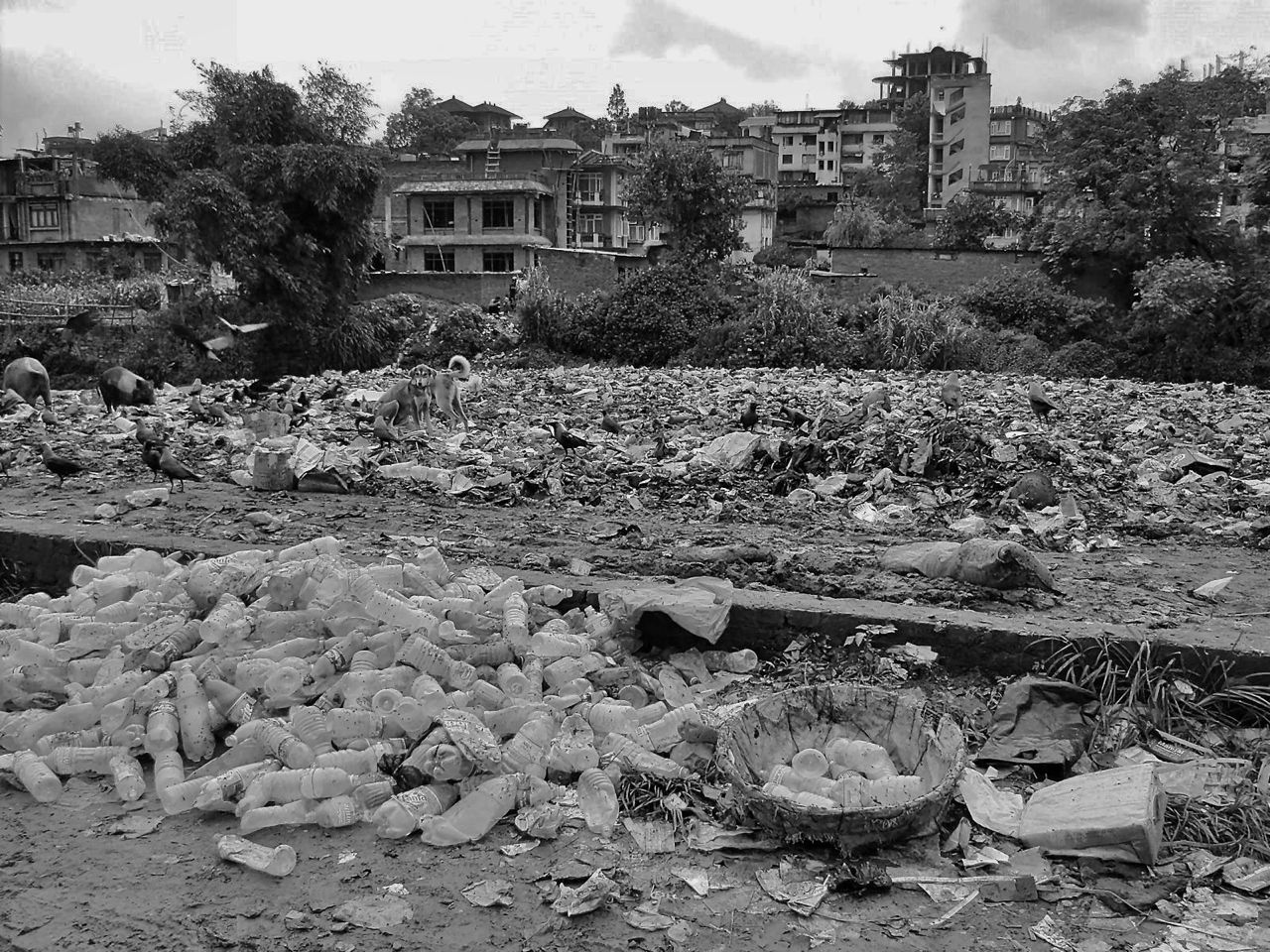 Kathmandu, Nepal, l'accumulo dei rifiuti