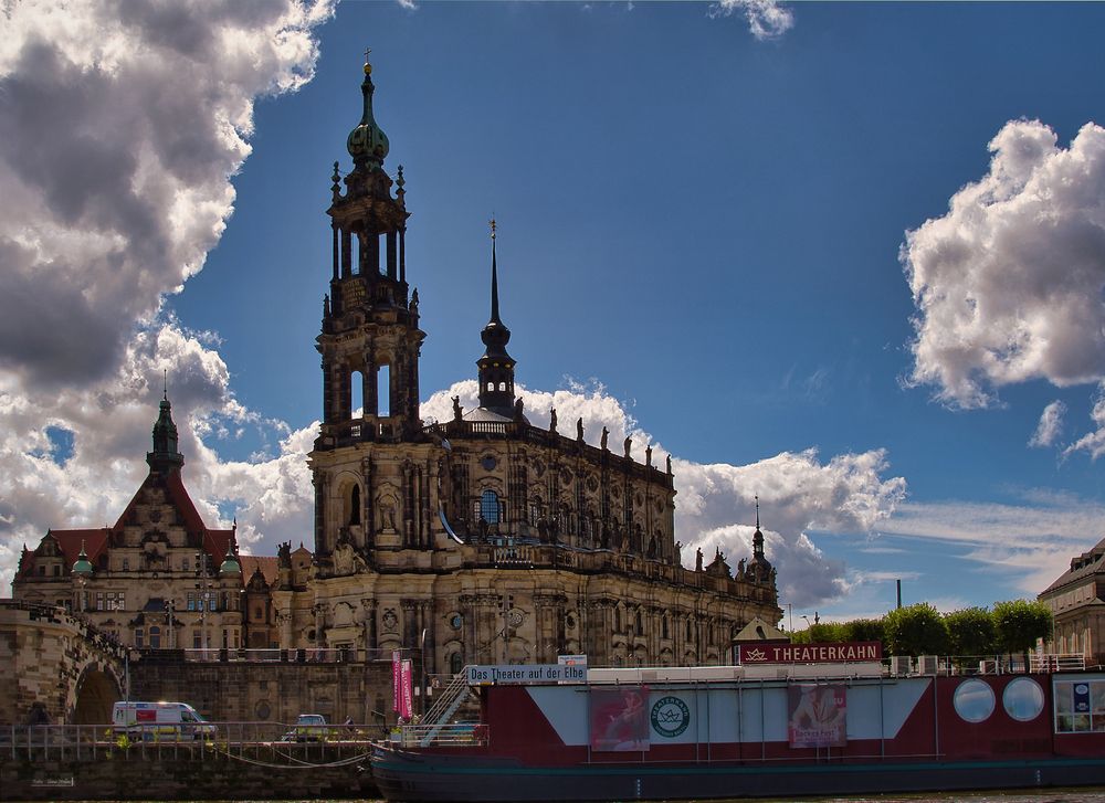 Katholische Hofkirche