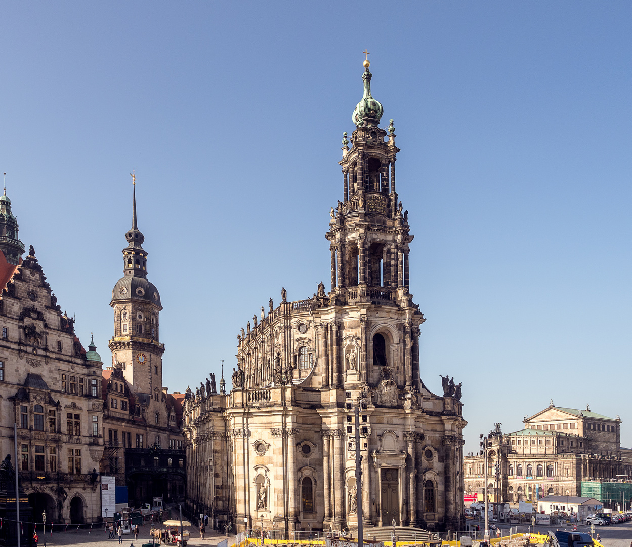 L'Eglise Notre Dame de Dresde Katholische-hofkirche-dresden-6bbd717e-54bc-4d22-b84f-d732e2f0884d