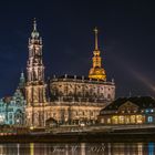 Katholische Hofkirche mit Hausmannsturm