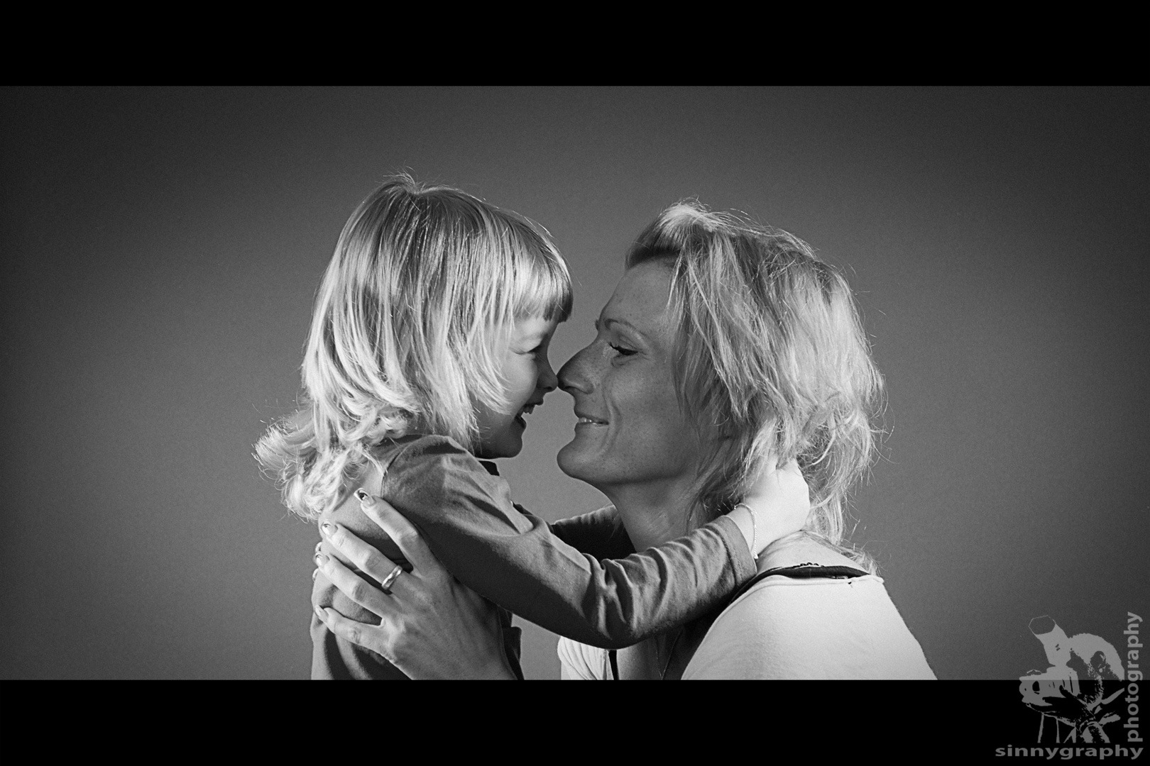 Kati & Nina - Mutter & Tochter - Kisses & Fun