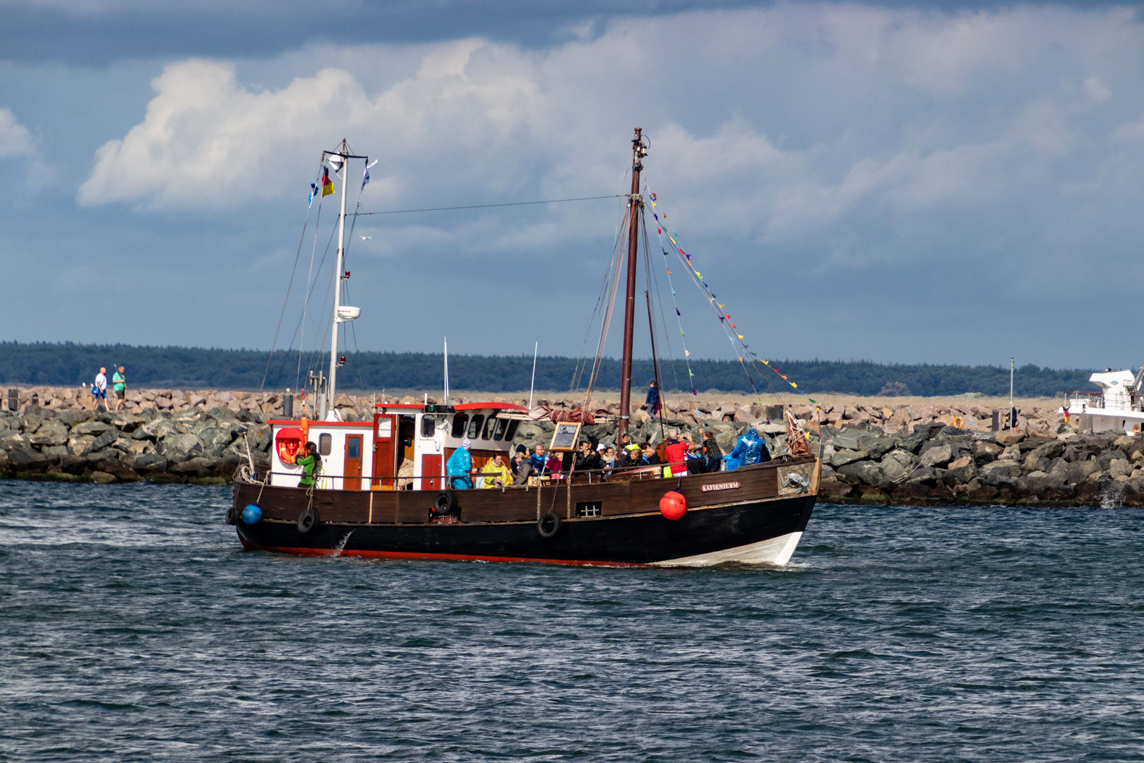 Kattenturm zur Hanse Sail in Warnemünde 