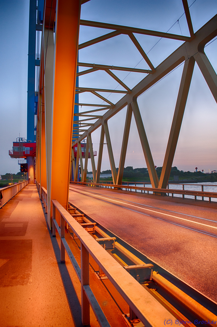 Kattwykbrücke bei Nacht