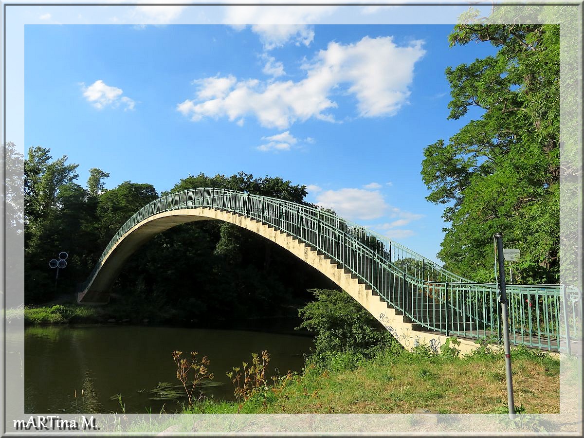 Katzenbuckelbrücke (mit Gedicht)