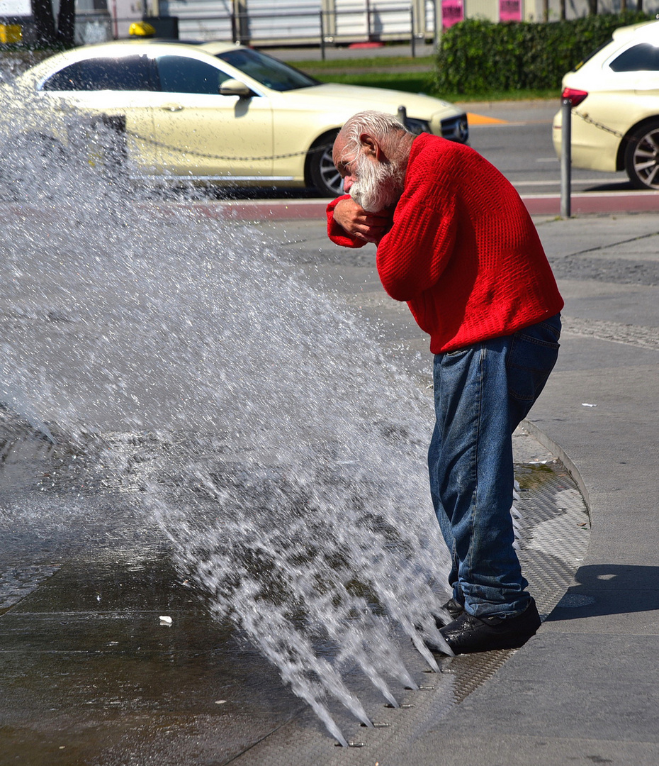 Katzenwäsche Foto & Bild | erwachsene, streetfotografie mit menschen