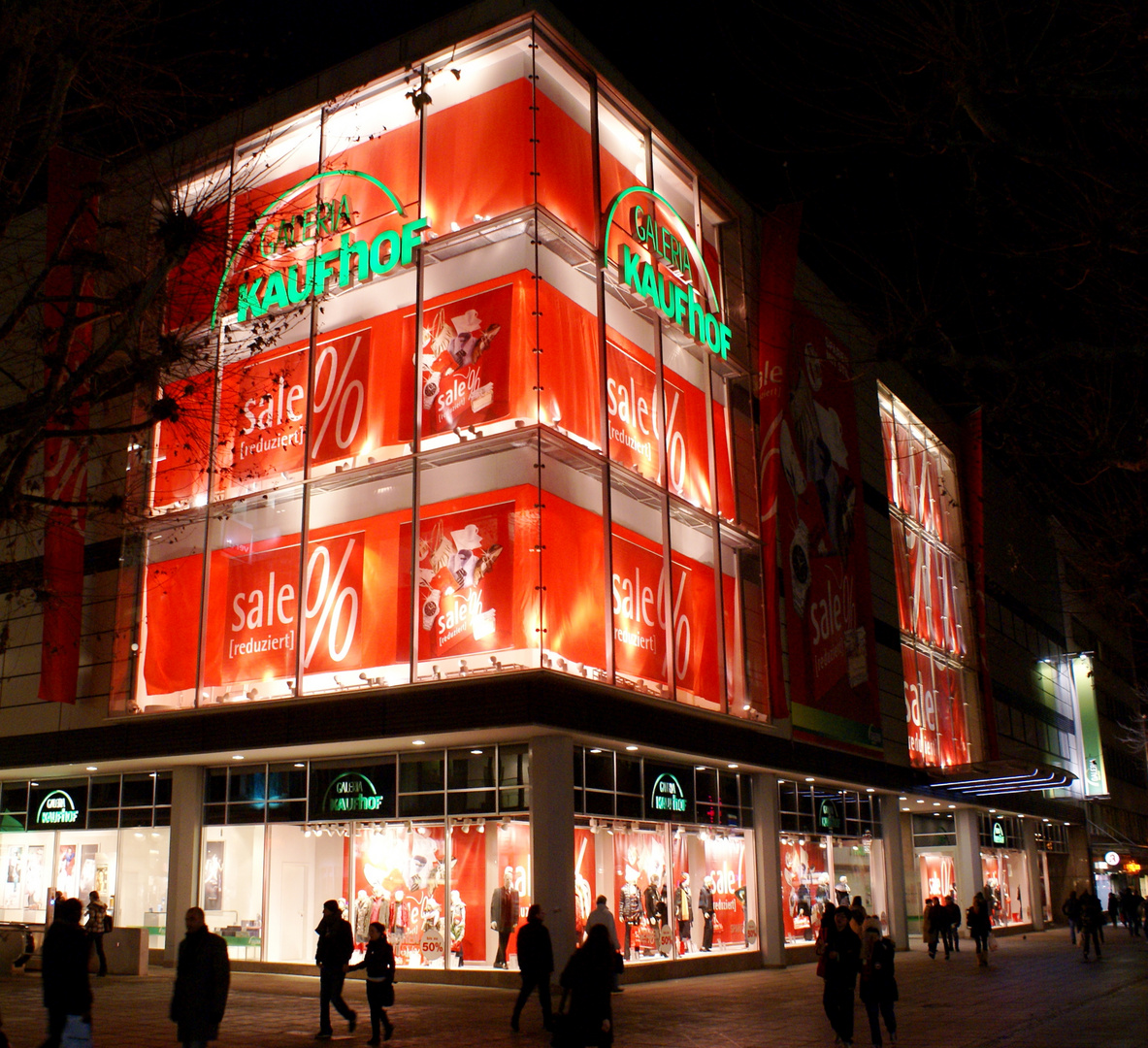 Kaufhof Stuttgart bei Nacht