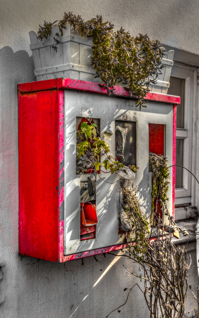 Kaugummiautomat zweckentfremdet