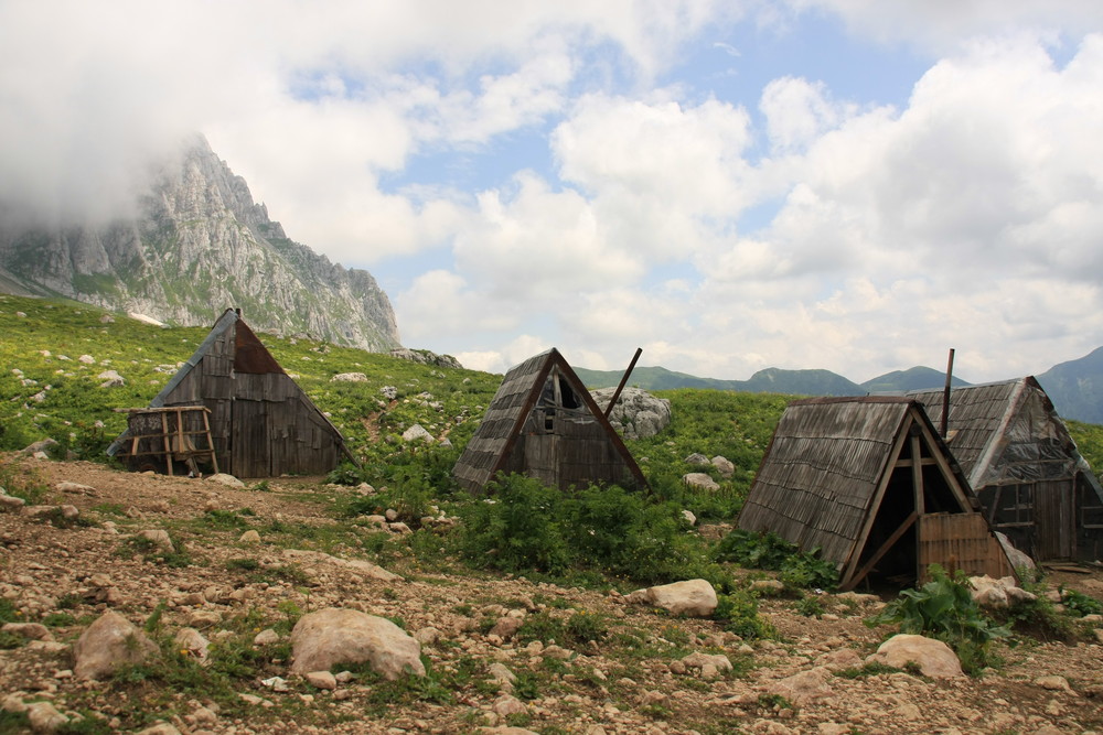 Kaukasische Berghütten