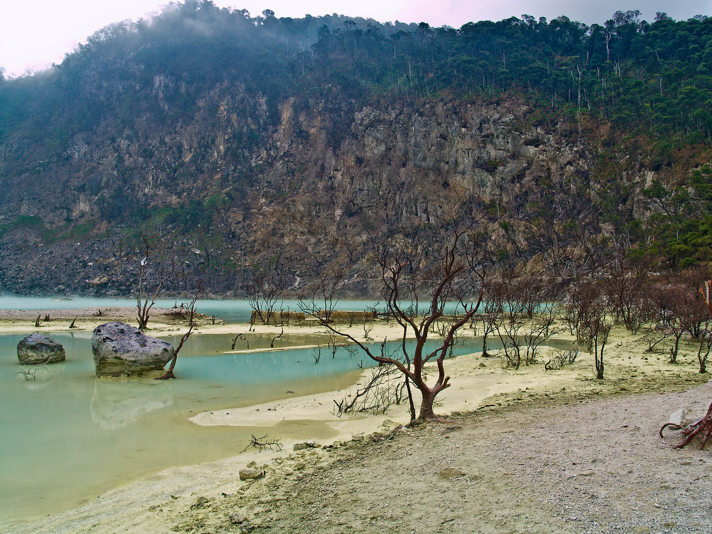 Kawah Putih