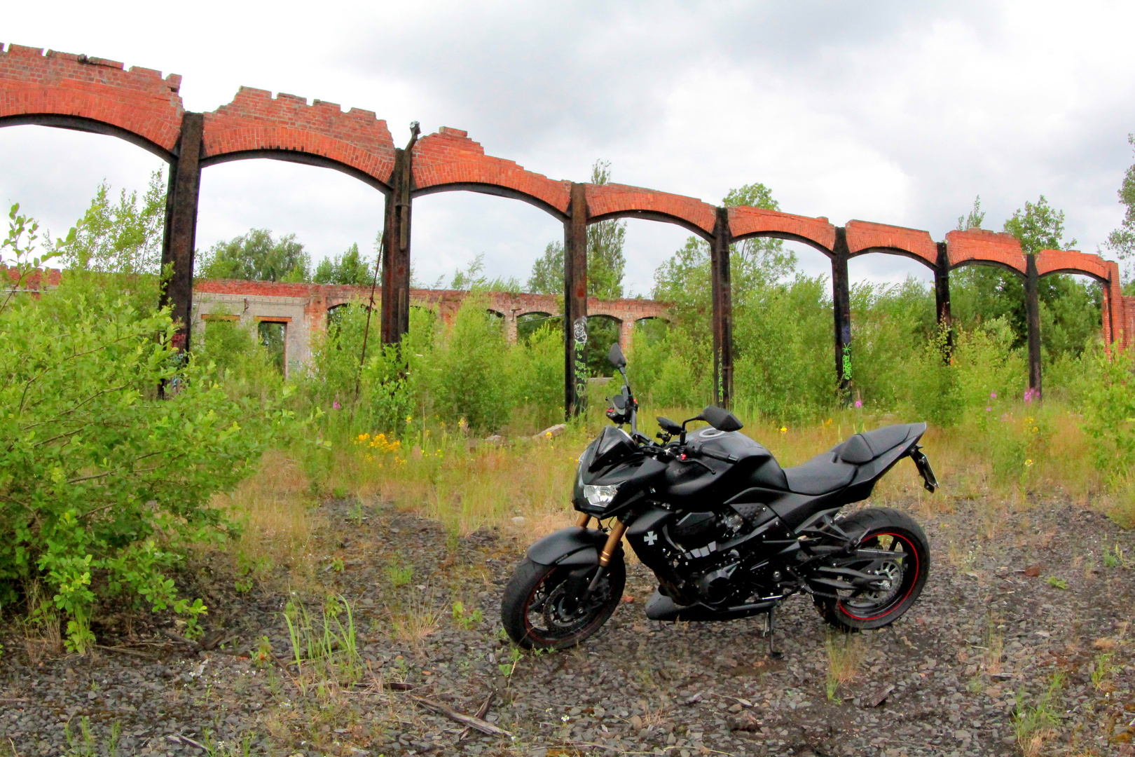 Kawasaki Z750R Black Edition