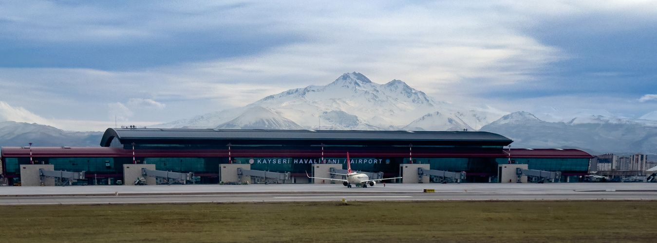 Kayseri neuer Flughafen mit Erciyes 