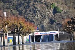 KD Brücke Bei Hochwasser 2