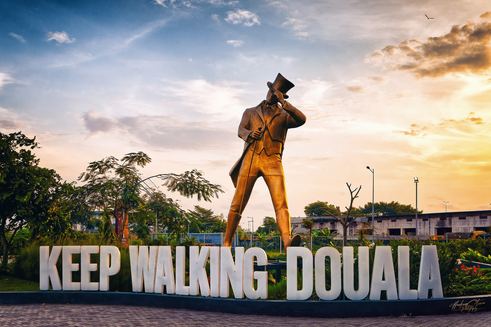 Keep Walking Douala / Johnnie Walker - The Striding Man