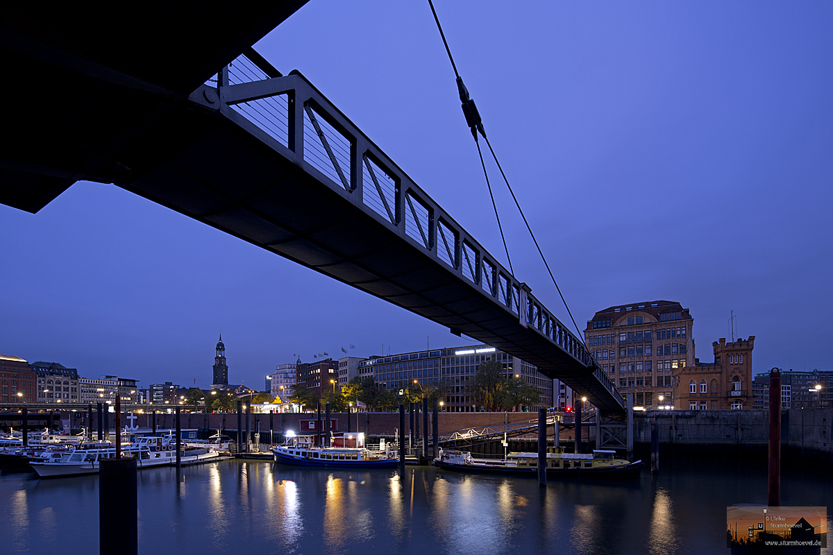 Kehrwiedersteg-Brücke